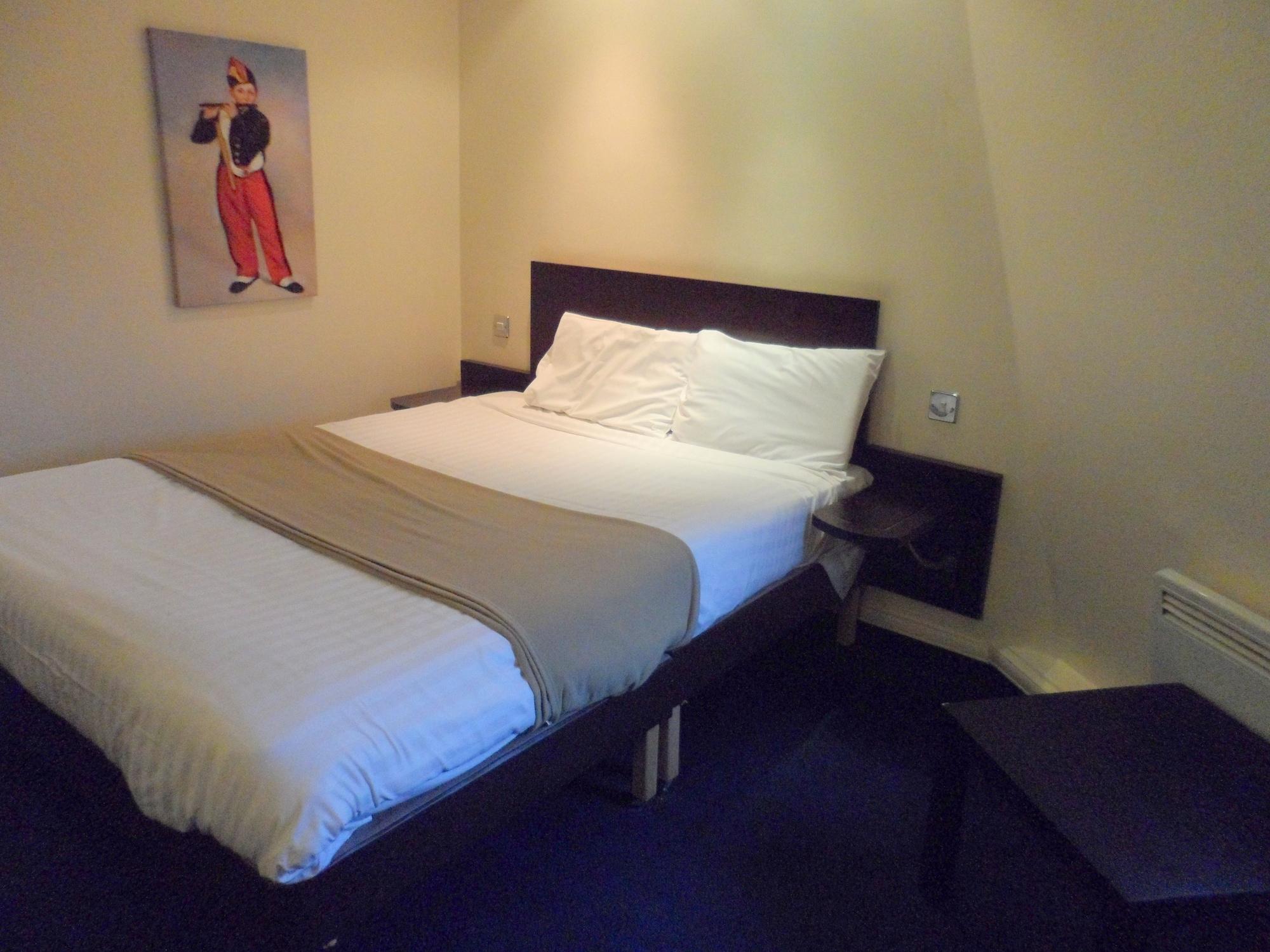 Britannia Edinburgh Hotel Bagian luar foto